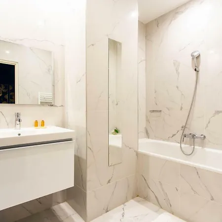 Cmg Butte Montmartre Ravignan Ii Appartamento